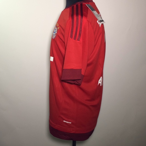 Bayern Munich Home Jersey - Picture 3 of 8